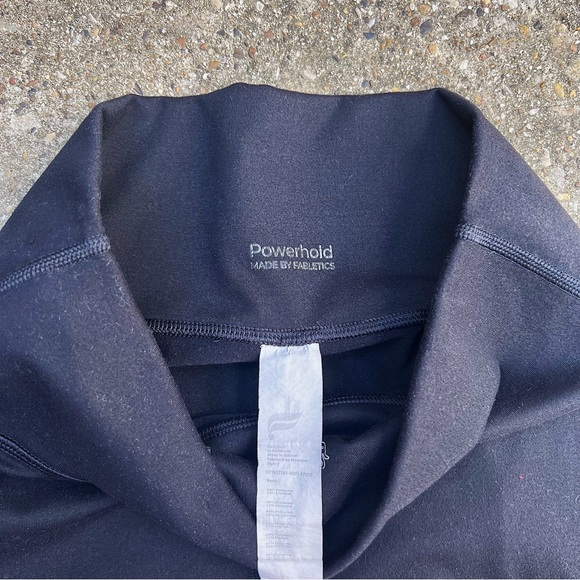 Fabletics Define Powerhold High Waisted Bike Shorts Black 7.5 Inch Size Small - Picture 5 of 8